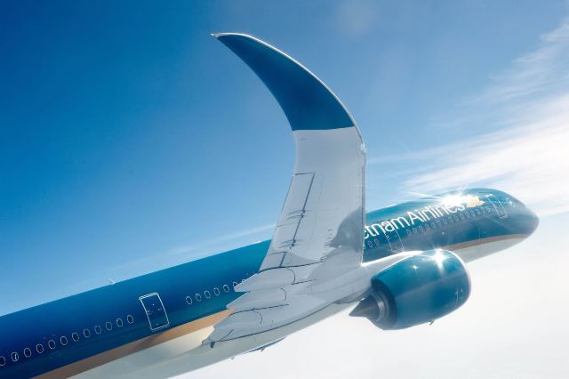 Vietnam Airlines và VNPT hợp tác phát triển dịch vụ kết nối internet trên máy bay